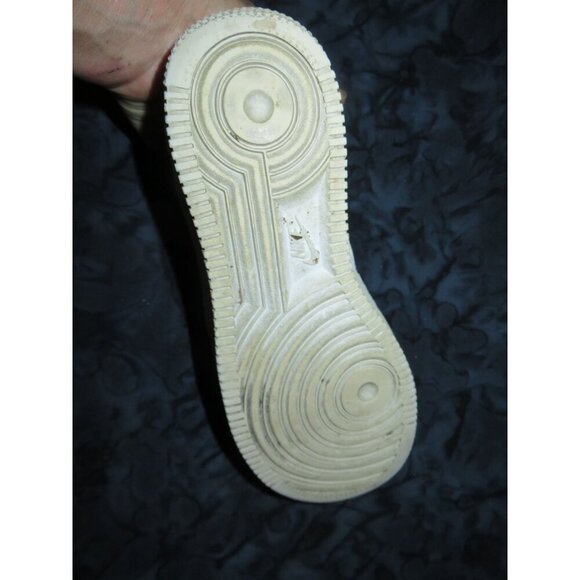Nike Air Force 1 '07 LV8 White Croc Embossed Leather Low Top Sneakers 749144 103 - Picture 7 of 8
